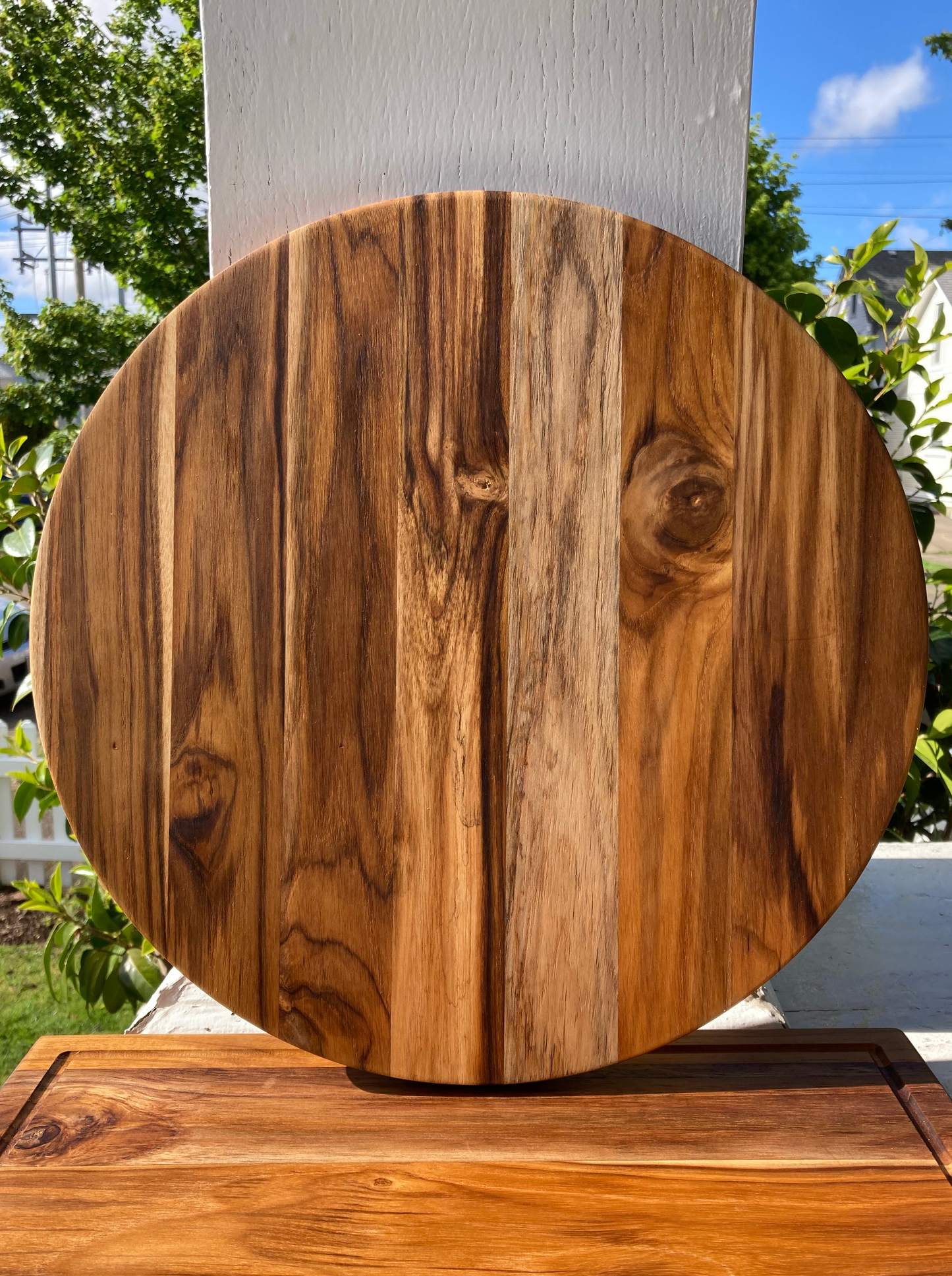 15" Teak Round Cutting Board